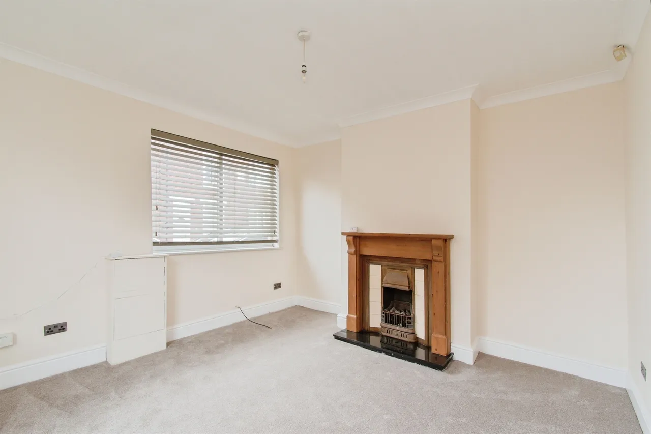 Roundhill Road, CASTLEFORD, photo 5