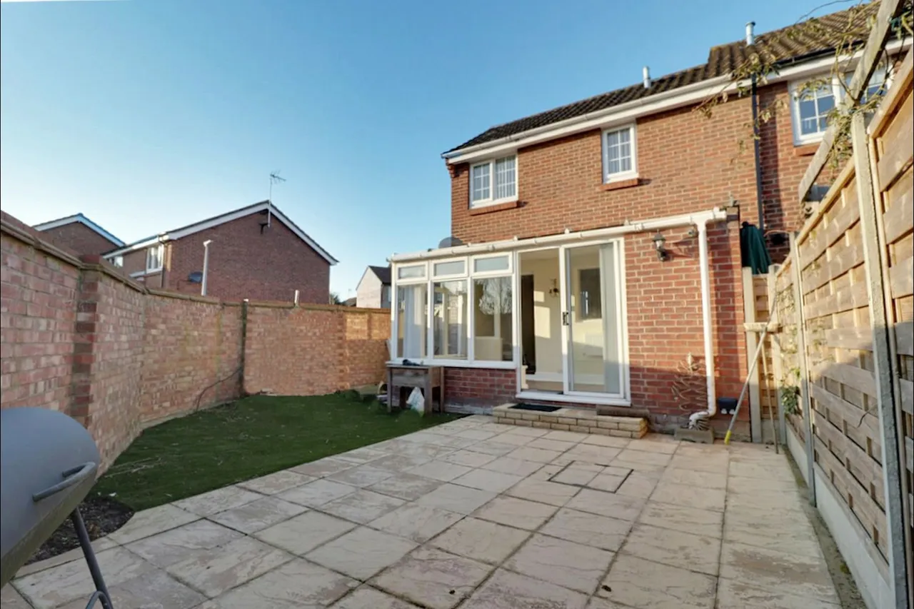 Stanway, CO3, photo 13