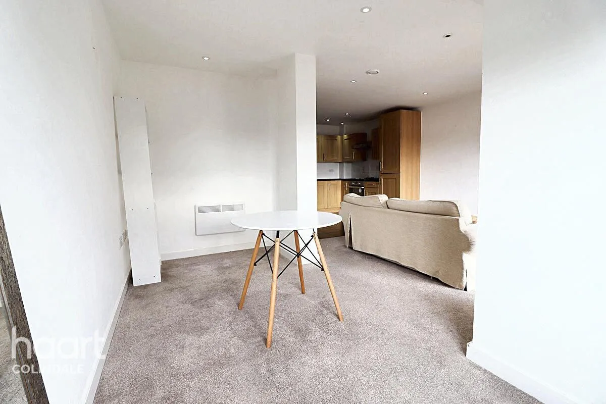 Aerodrome Road, NW9, photo 6