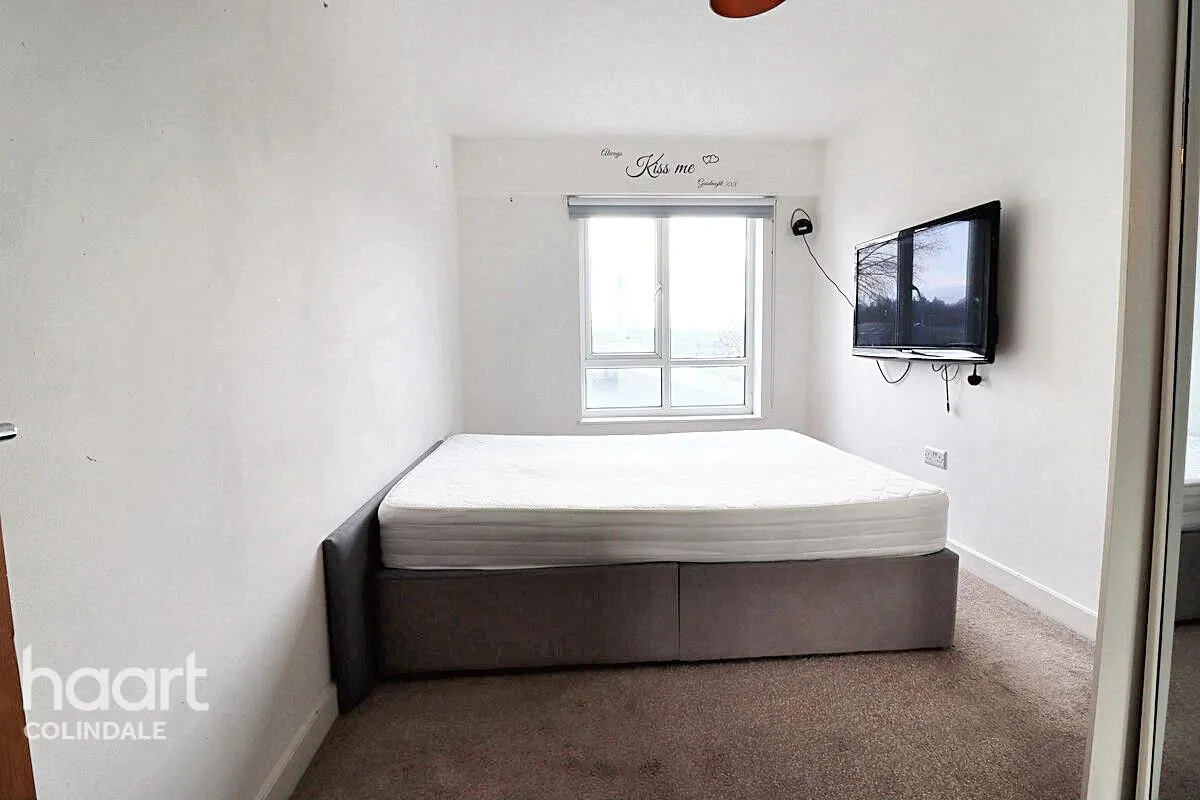 Aerodrome Road, NW9, photo 8