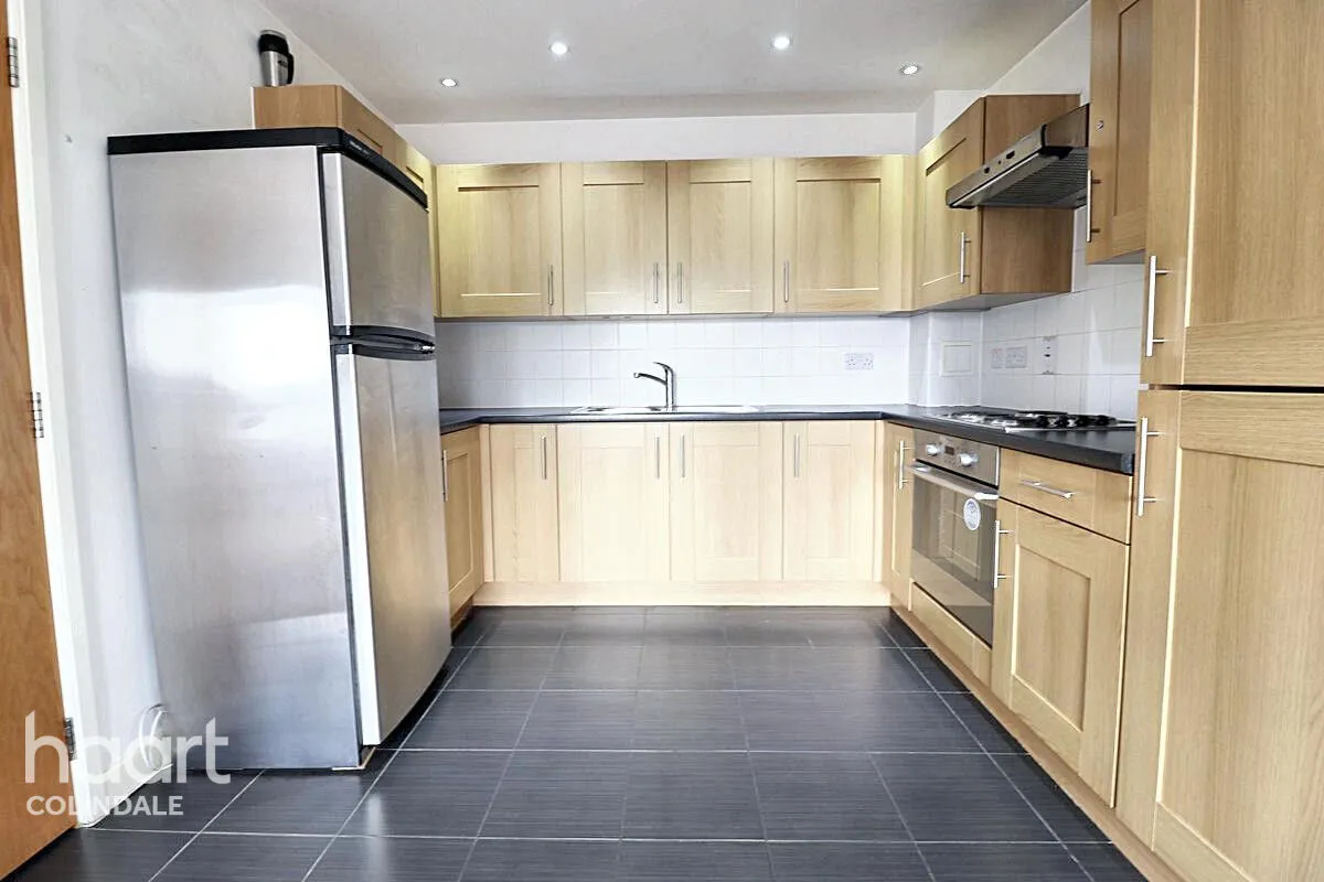 Aerodrome Road, NW9, photo 3