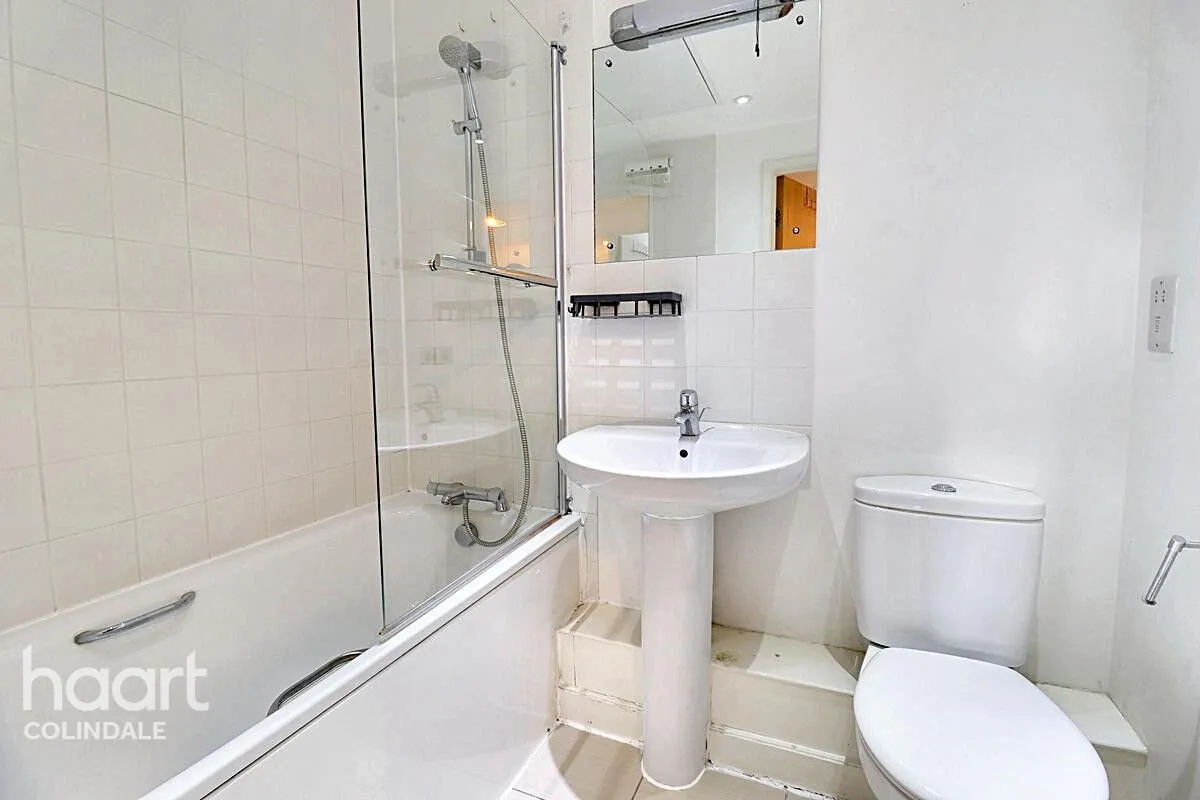 Aerodrome Road, NW9, photo 9