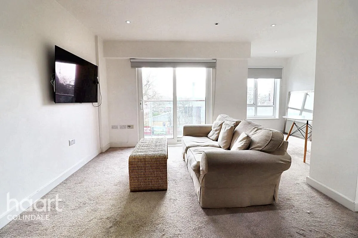Aerodrome Road, NW9, photo 5