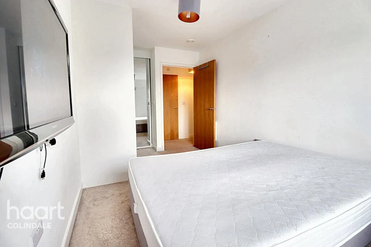 Aerodrome Road, NW9, photo 10