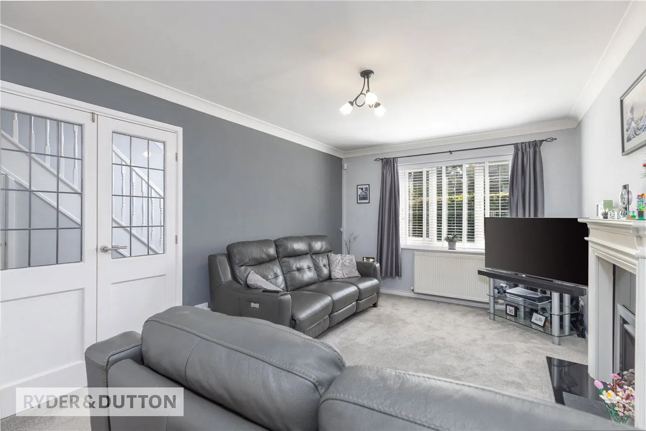 Underwood Way, Shaw, OL2, photo 5