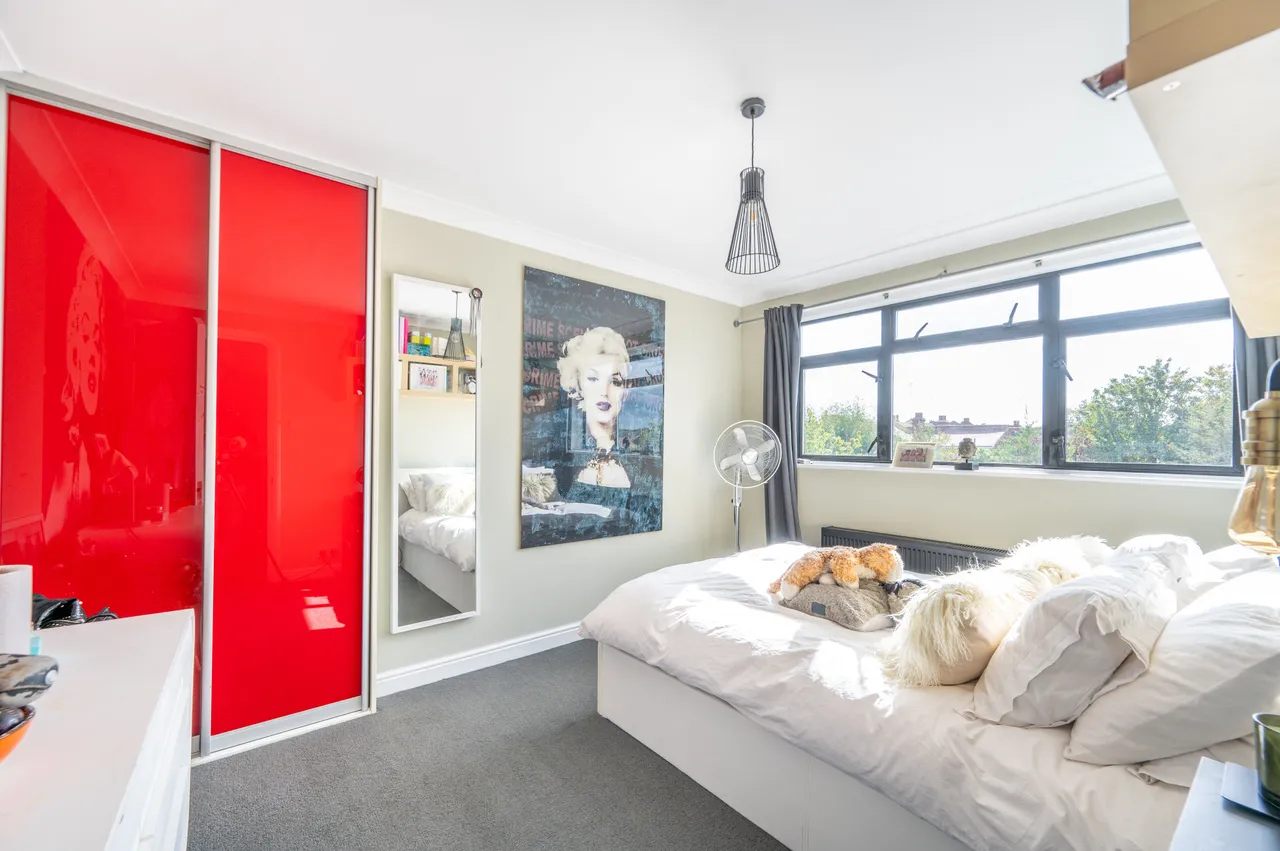 London, NW2, photo 10
