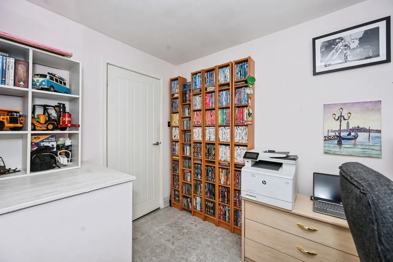 Kilburn Avenue, Ashton-in-Makerfield, Wigan, Greater Manchester, WN4, photo 15