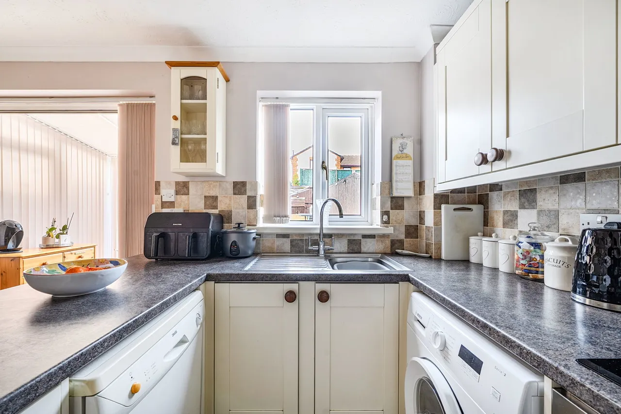 Magister Road, Bowerhill, photo 8