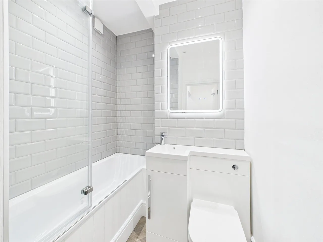 Elmers Drive, Teddington, TW11, photo 3