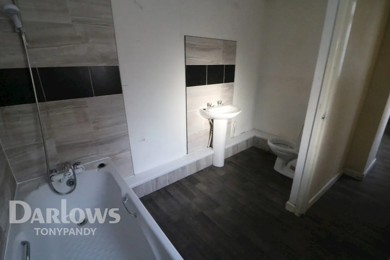 Park View, Tylorstown, CF43, photo 7