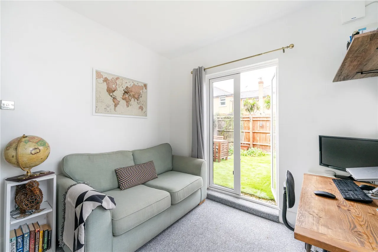 Gould Road, Twickenham, TW2 6RW, photo 8