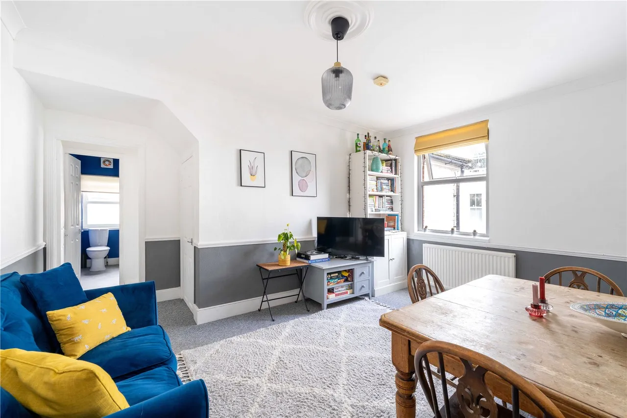 Gould Road, Twickenham, TW2 6RW, photo 4