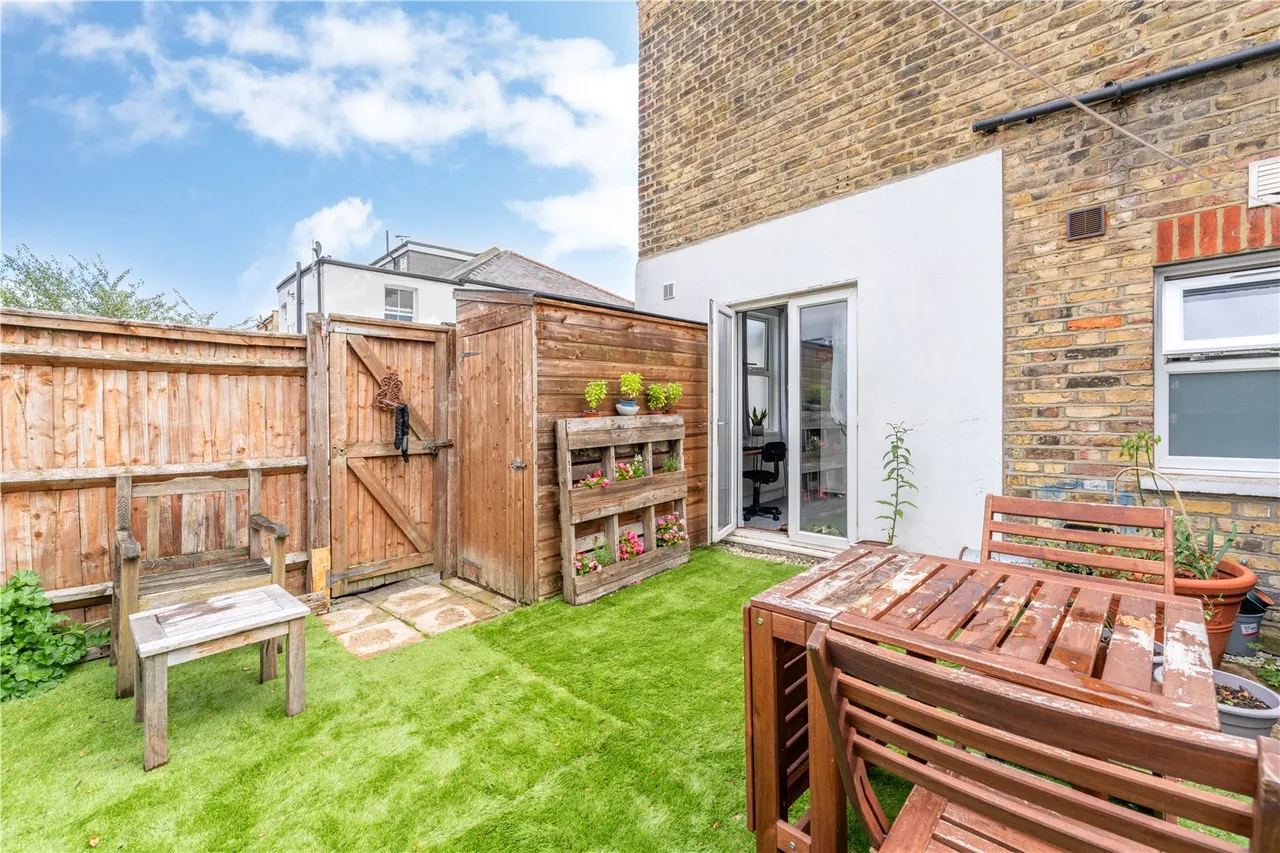 Gould Road, Twickenham, TW2 6RW, photo 12