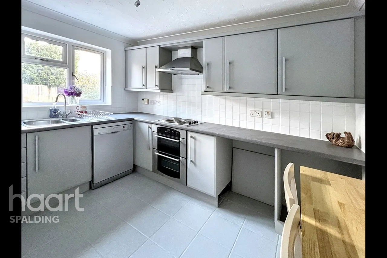 Jubilee Close, Sutton St James, PE12, photo 3