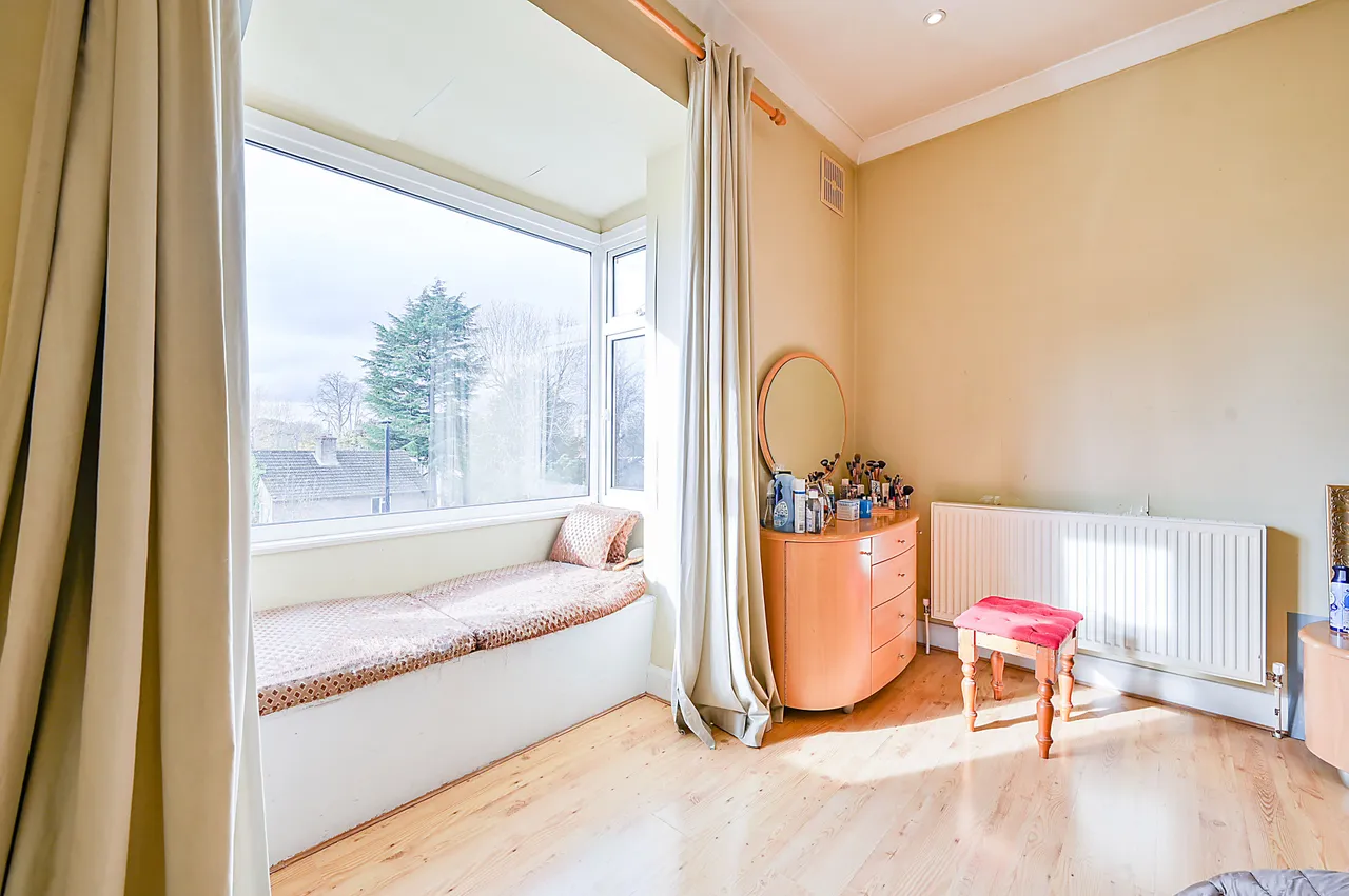 Flat 5, 27 Montpelier Road, London, photo 8