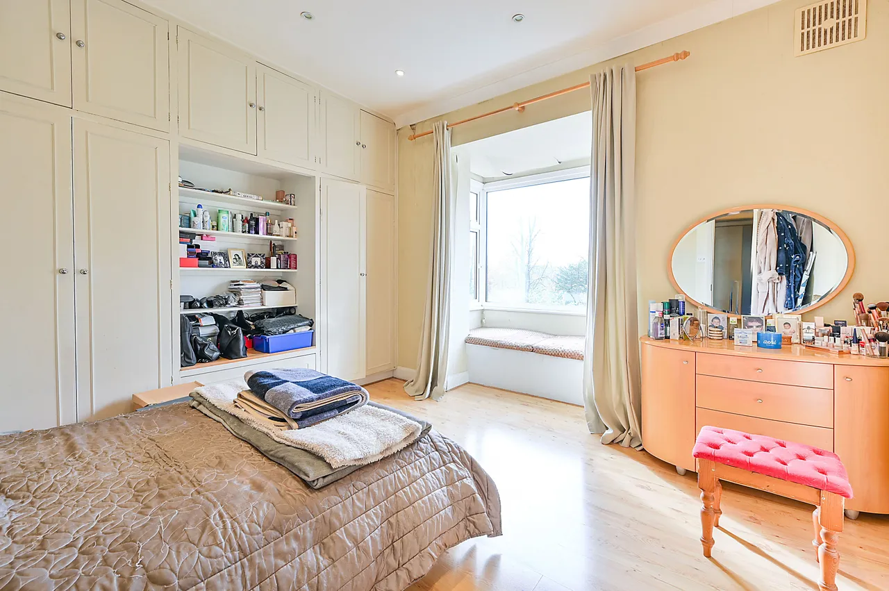 Flat 5, 27 Montpelier Road, London, photo 7