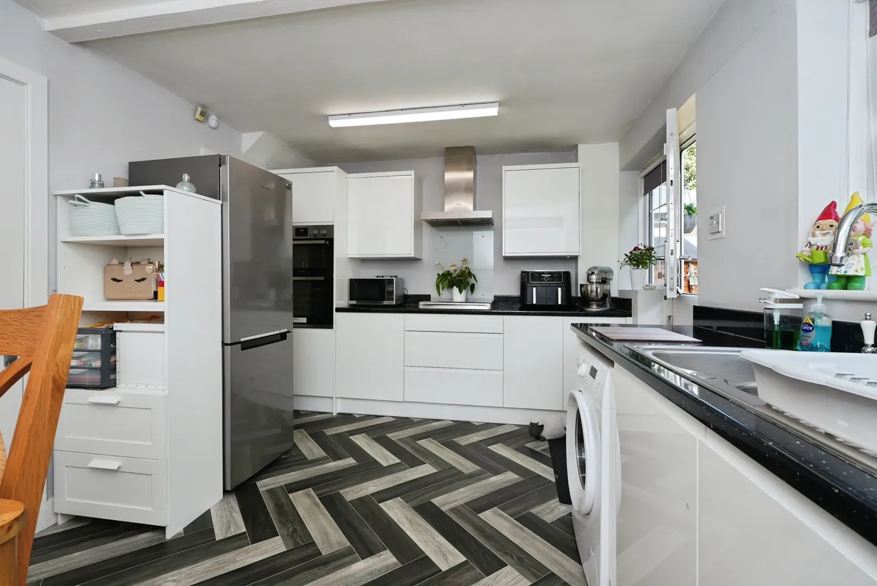 Rooks Avenue, Cleckheaton, BD19, photo 3
