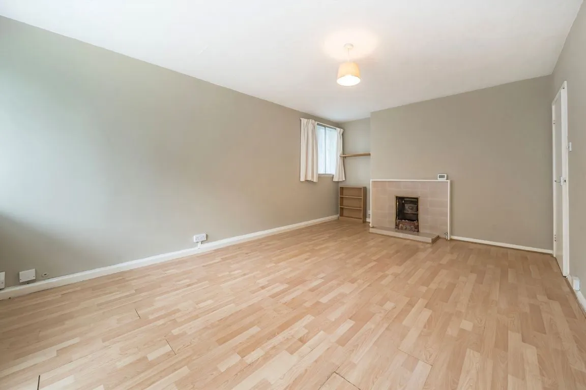 Hampton Road West, TW13, photo 2