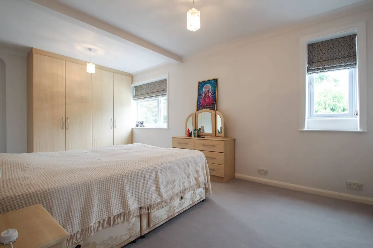 Lingfield Crescent, London, photo 10