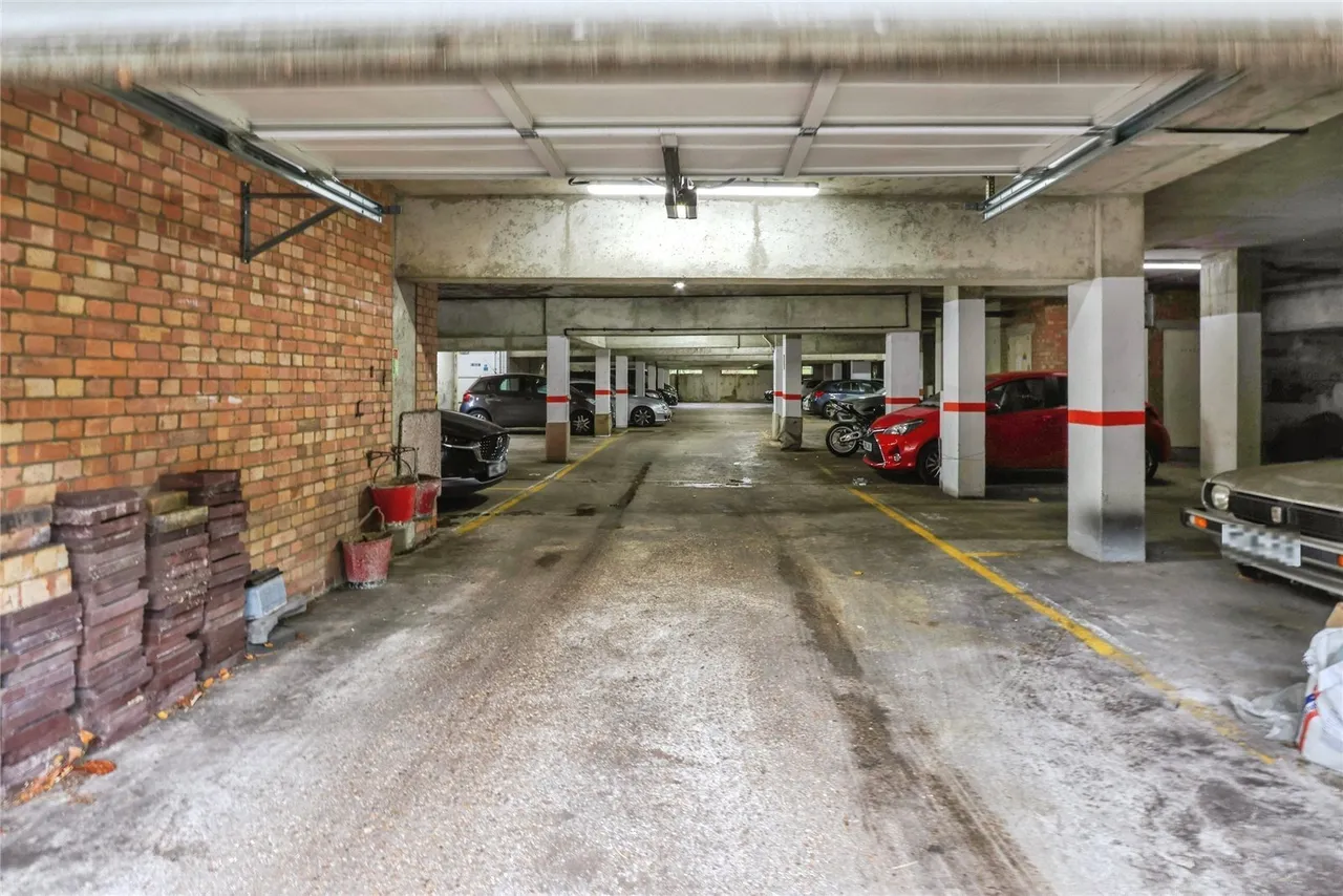 Christchurch Road, Bournemouth, BH1, photo 14