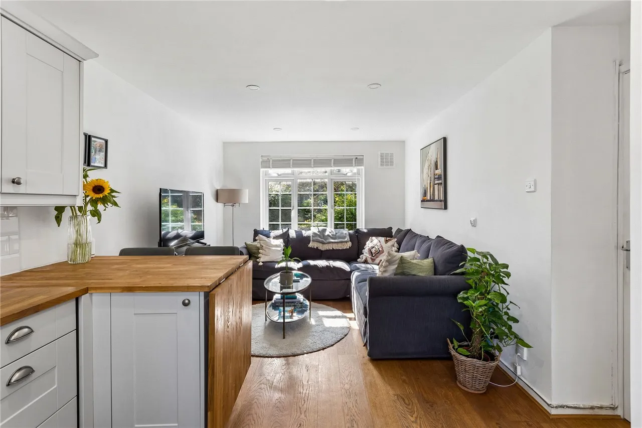 Ashdown Way, London, SW17, photo 3
