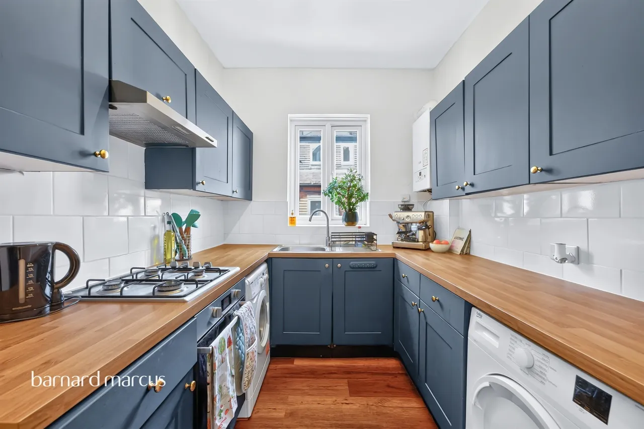 Egmont Road, Sutton, photo 6