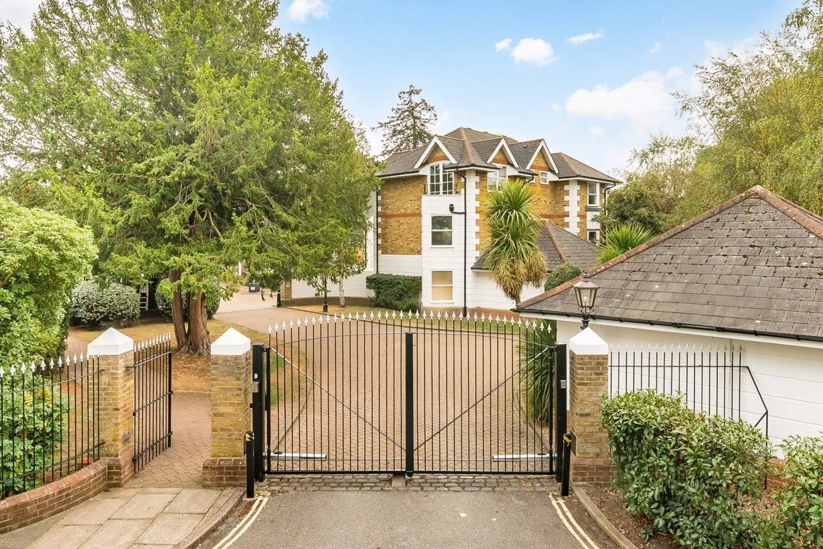 White Heron Mews, TW11, photo 8