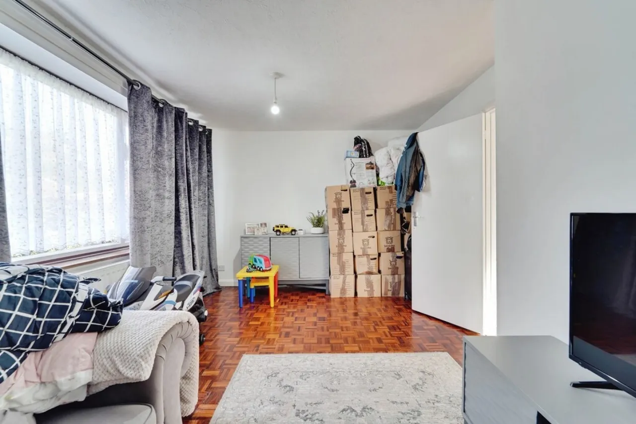 Gainsborough Rise, Bedford, MK41, photo 11
