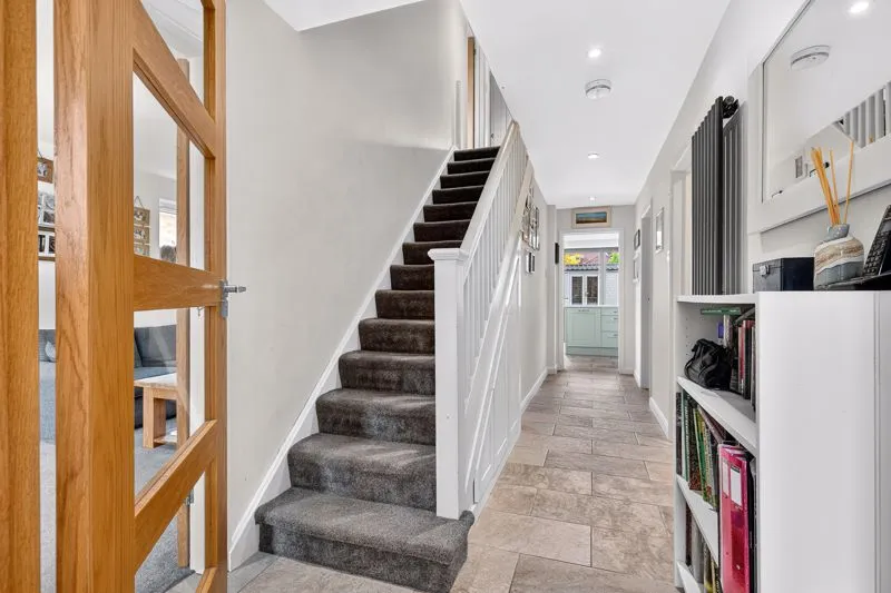 Woodlands Park, Addlestone KT15 1AG, photo 9