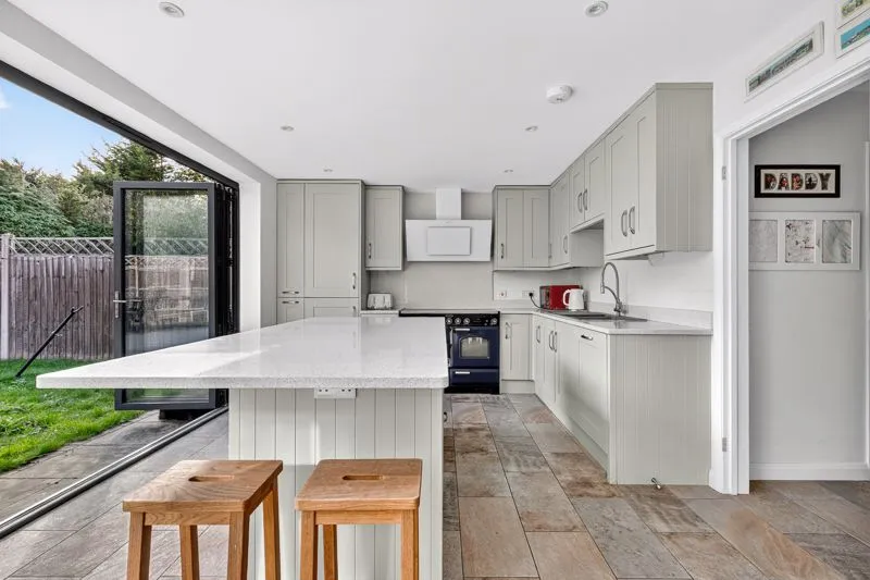 Woodlands Park, Addlestone KT15 1AG, photo 5