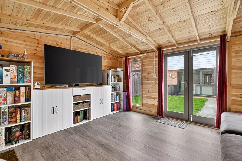 Woodlands Park, Addlestone KT15 1AG, photo 20
