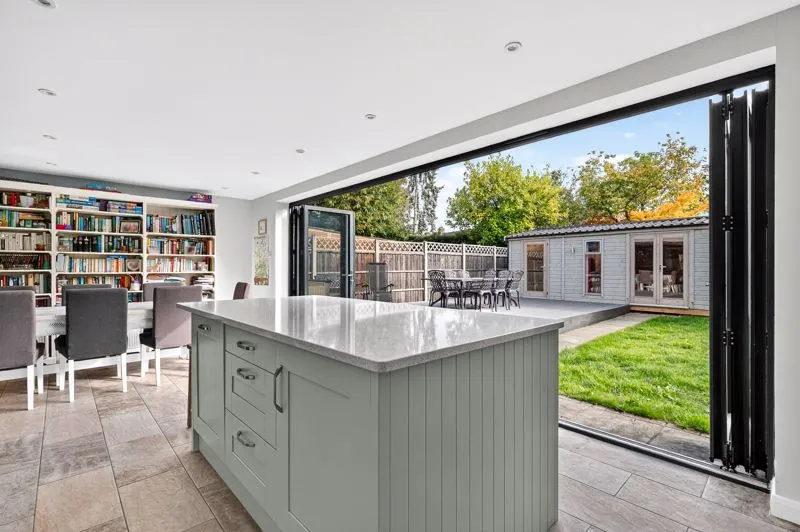 Woodlands Park, Addlestone KT15 1AG, photo 6