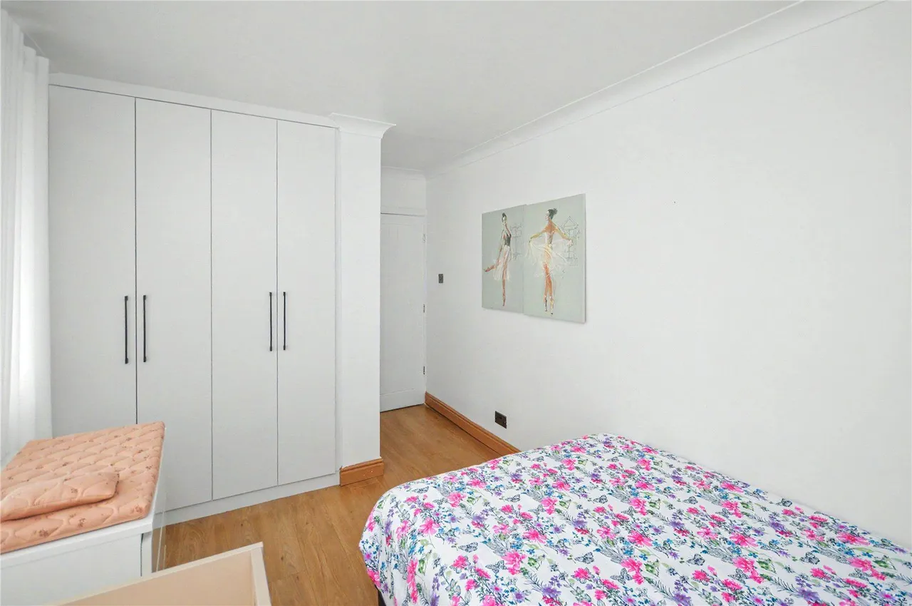 Ring Road, Middleton, LS10, photo 9