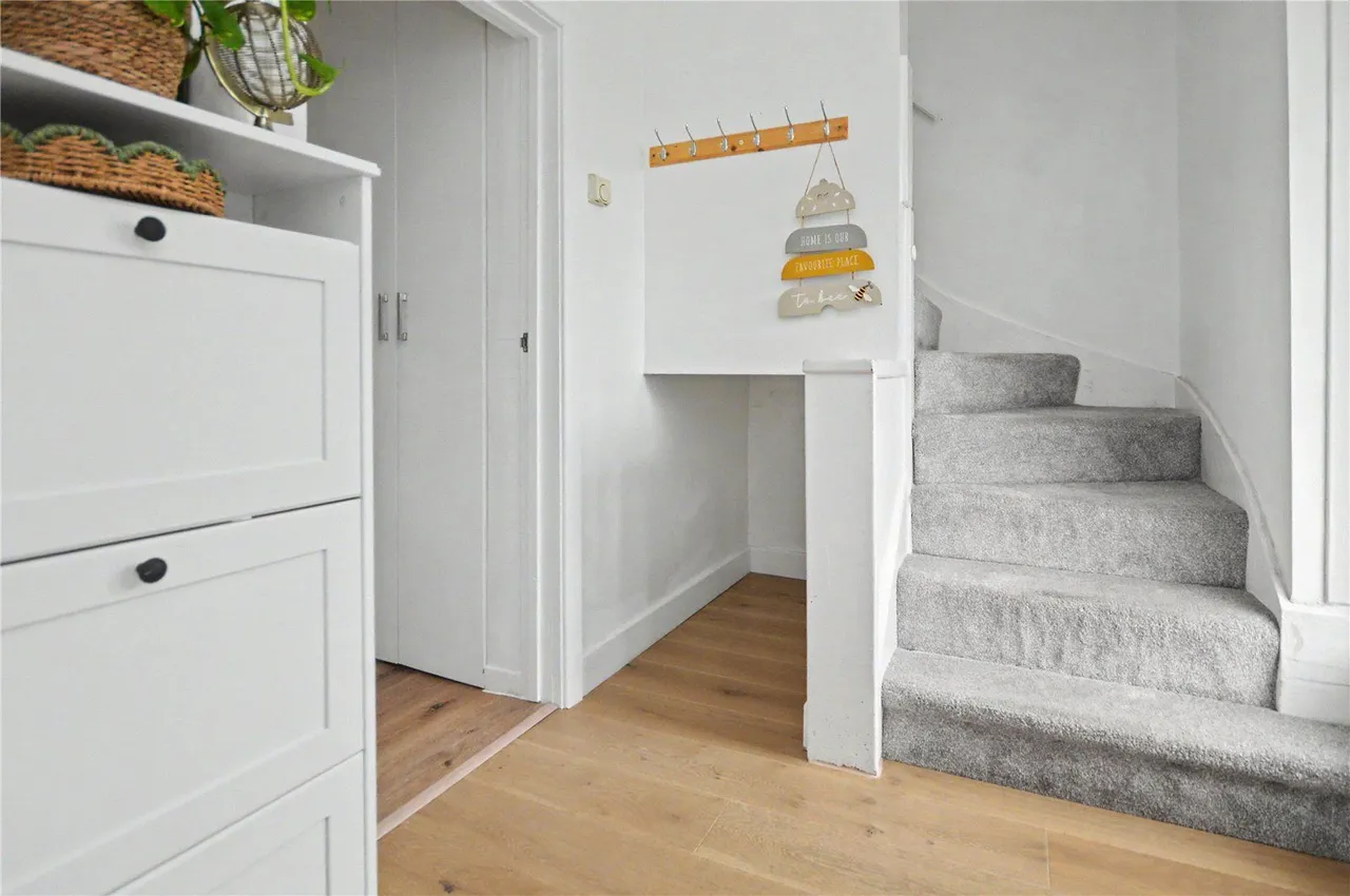 Ring Road, Middleton, LS10, photo 6