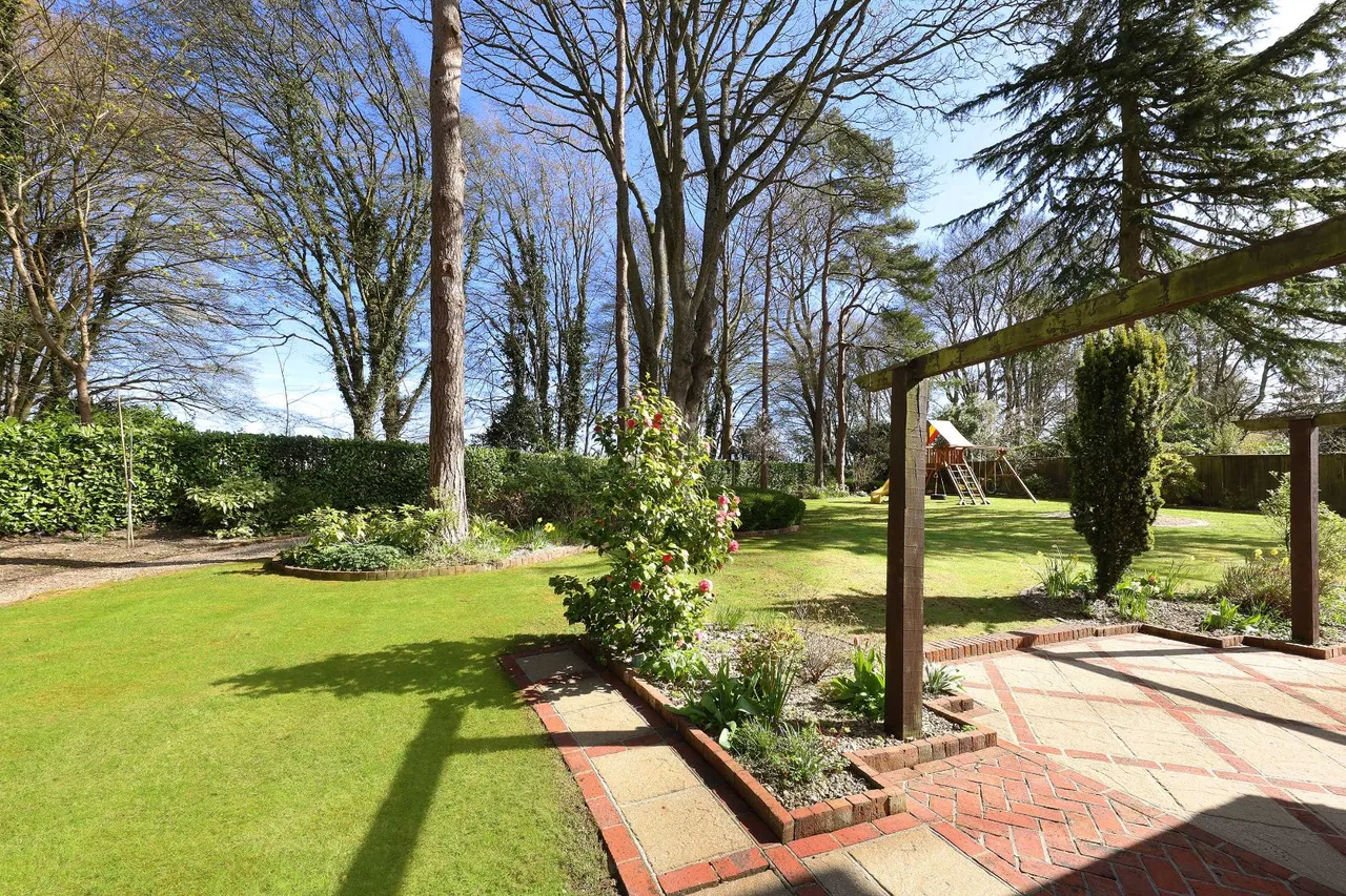 Manor Road, Penn, HP10, photo 13