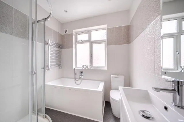 The Drive, Ashford, TW15, photo 9