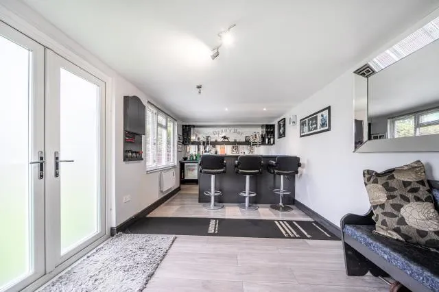 The Drive, Ashford, TW15, photo 12