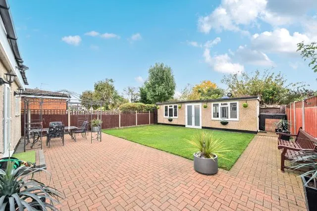 The Drive, Ashford, TW15, photo 10