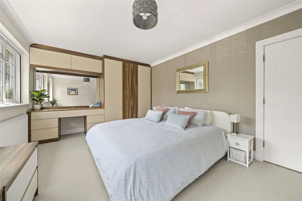 Portmore Park Road, Weybridge, Surrey, KT13, photo 11