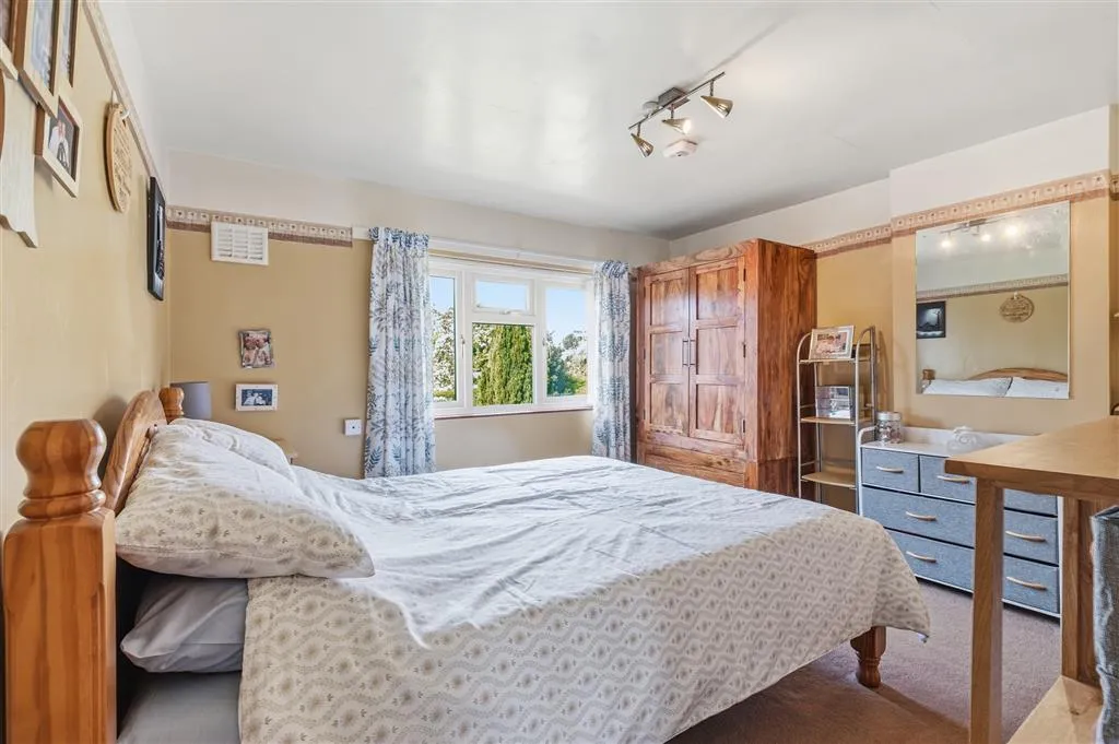 Glen Crescent, Stamford, PE9, photo 16