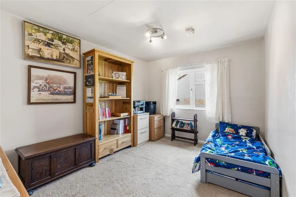 Glen Crescent, Stamford, PE9, photo 15