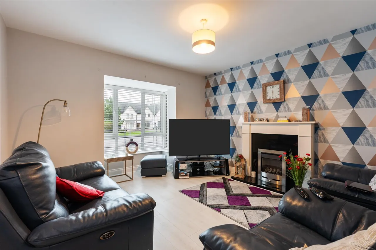 Millmount Village Square, Dundonald, BT16, photo 5