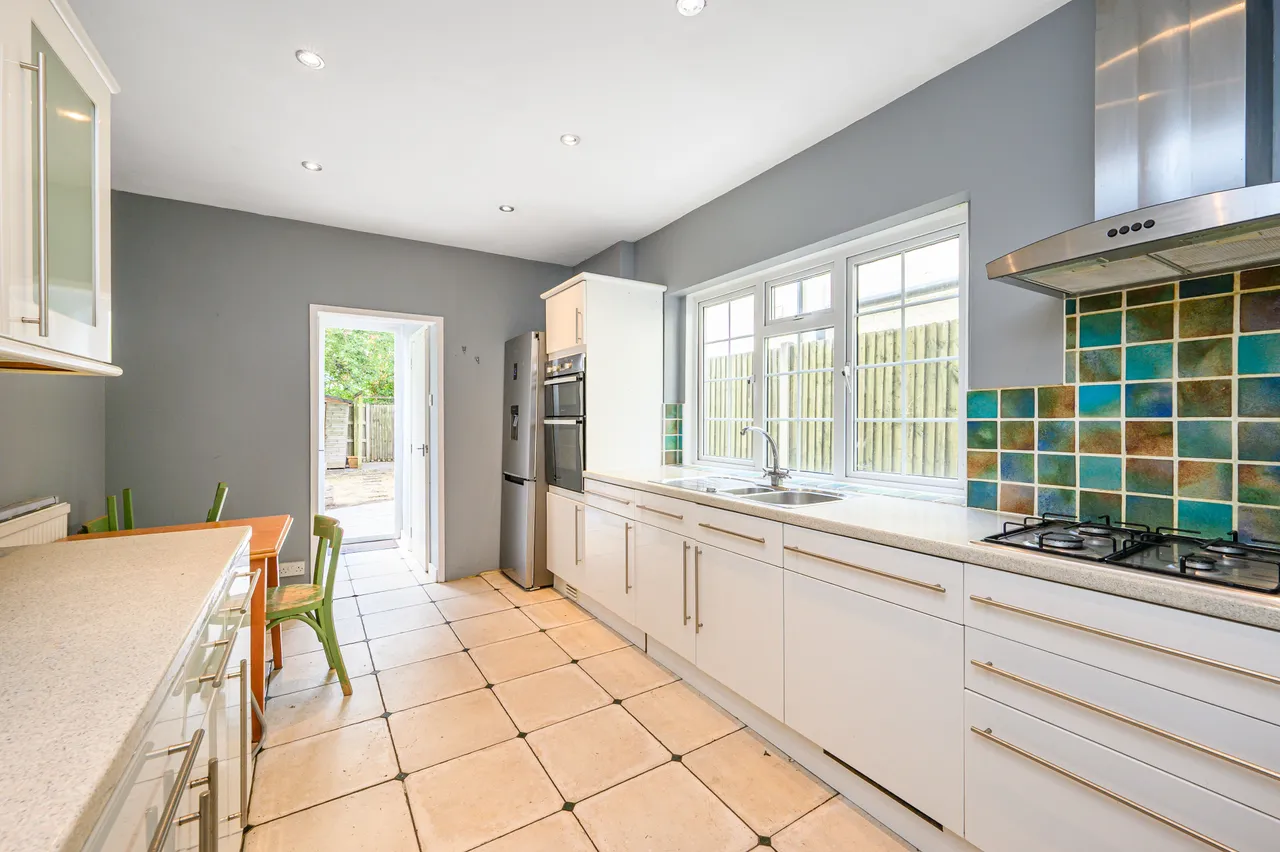 30 Victoria Road, Barnet, photo 5