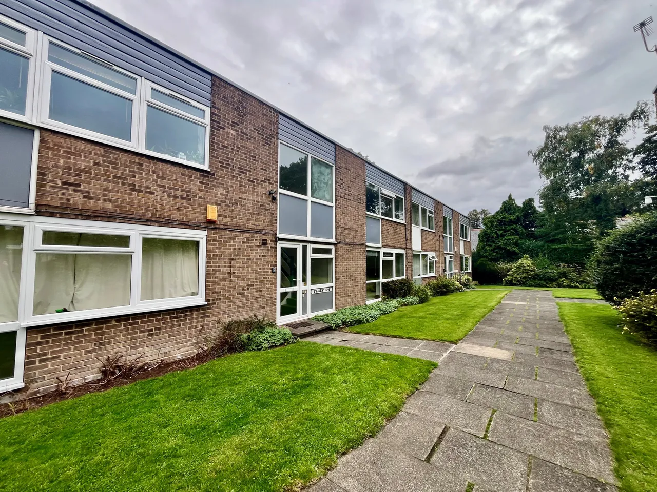 1 bed flat to rent, Green View Court, LS8