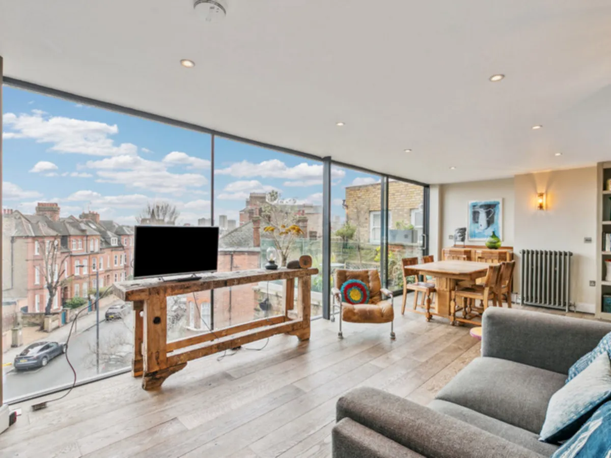 1 bed flat for sale, Prince Of Wales Drive, London, SW11