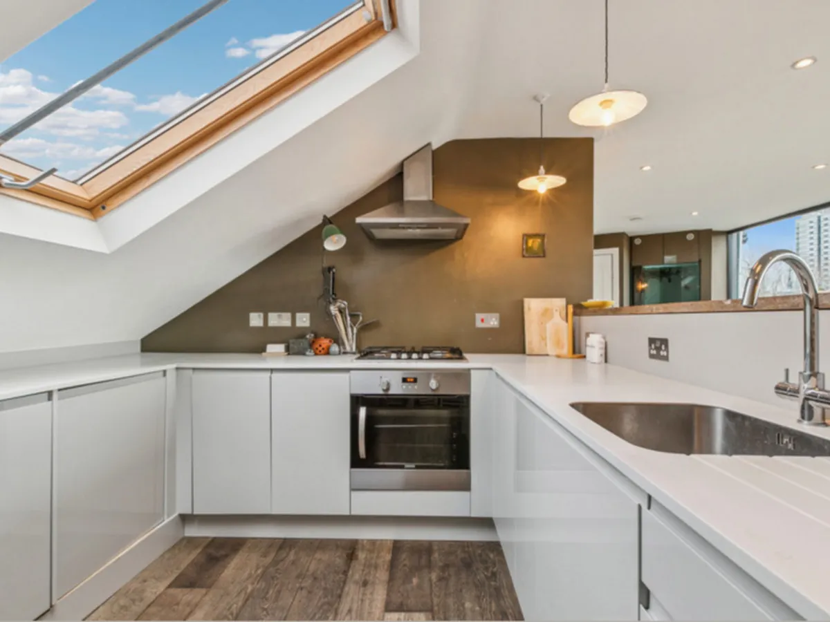Prince Of Wales Drive, London, SW11, photo 6
