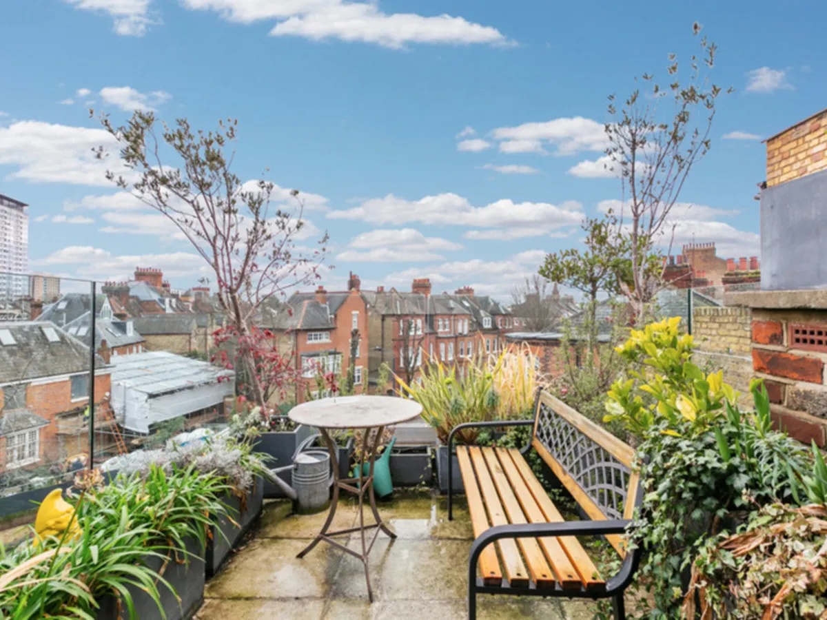 Prince Of Wales Drive, London, SW11, photo 2