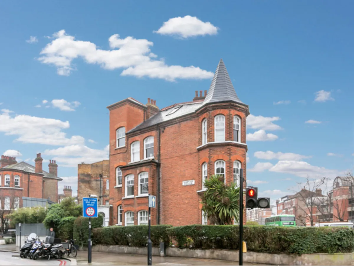 Prince Of Wales Drive, London, SW11, photo 8
