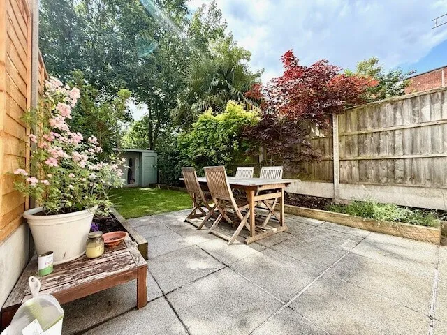 High Road, Loughton, IG10, photo 9