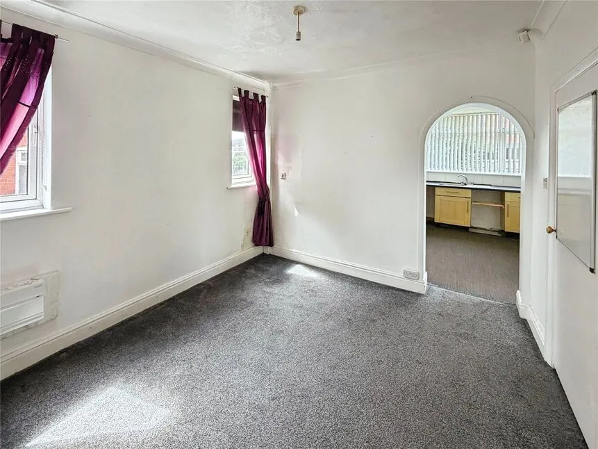 Springwell Lane, Balby, Doncaster, South Yorkshire, DN4, photo 8